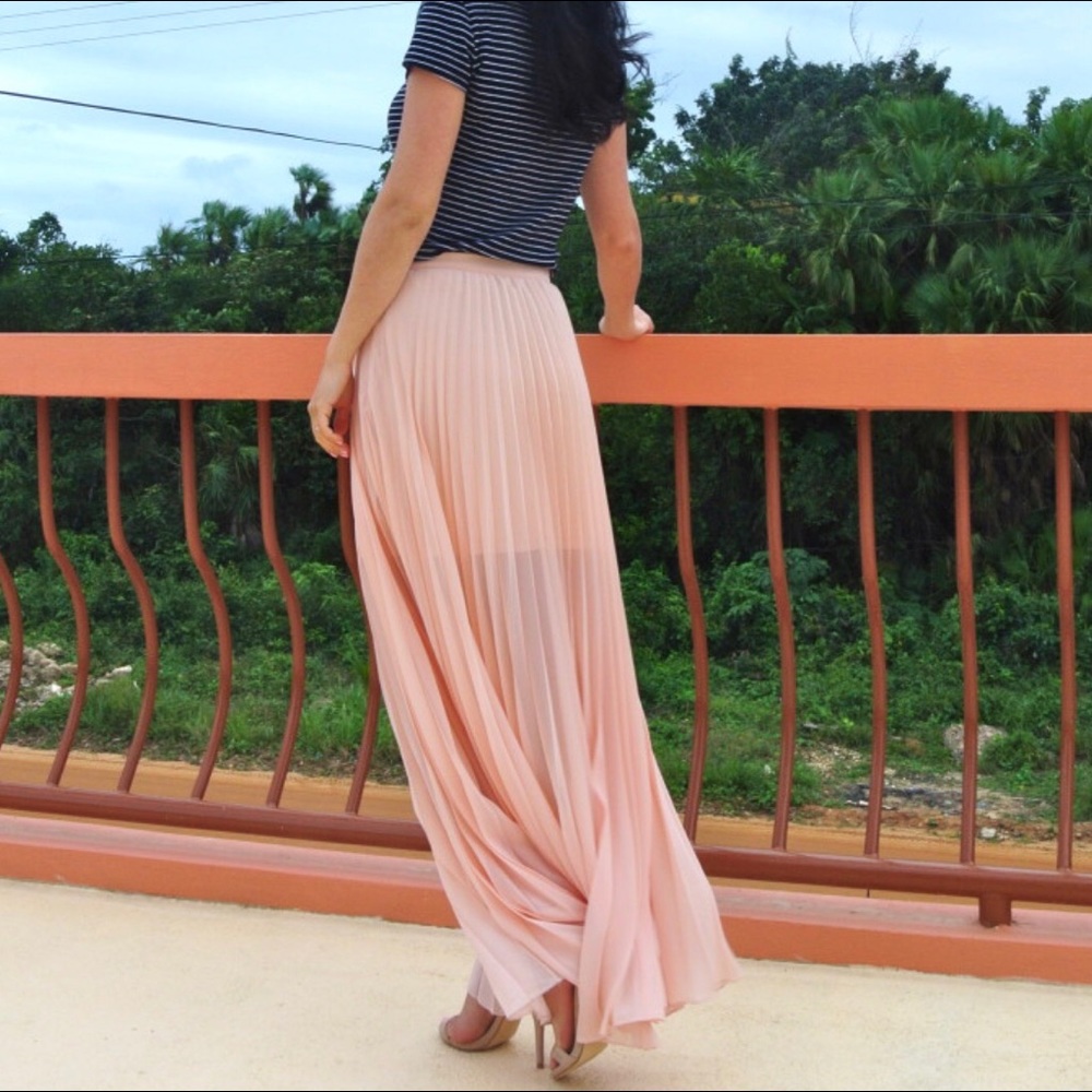 Pleated blush pink maxi skirt